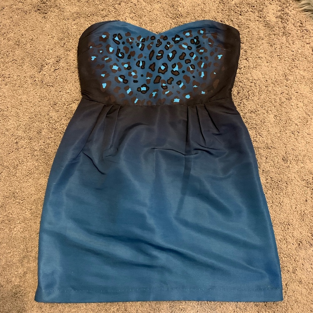 Cocktail dress with pockets
